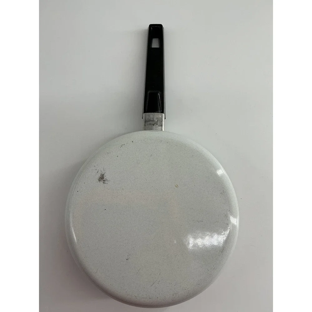 Vintage Enamel Frying Pan Set Retro 70s Floral Kitchenware White Skillet 2pc